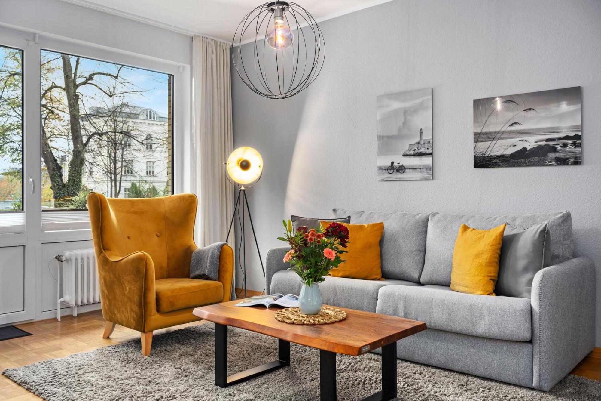Stilvolle Stadtoase, 116 Qm, Parkblick, Wassernah, Parkplatz Apartment *