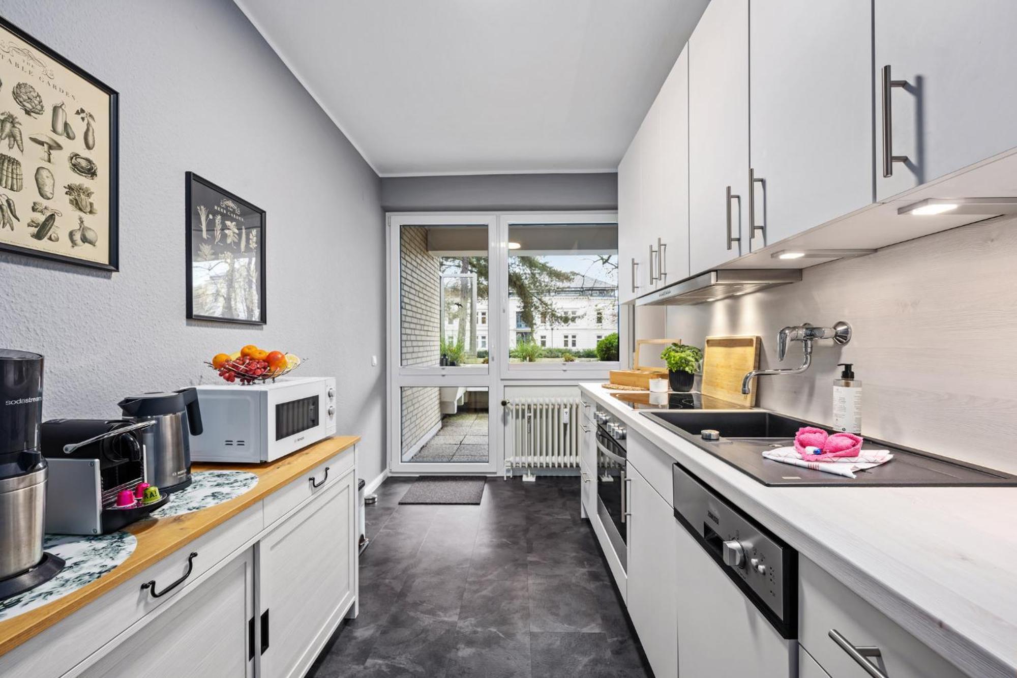 Apartment Stilvolle Stadtoase, 116 Qm, Parkblick, Wassernah, Parkplatz